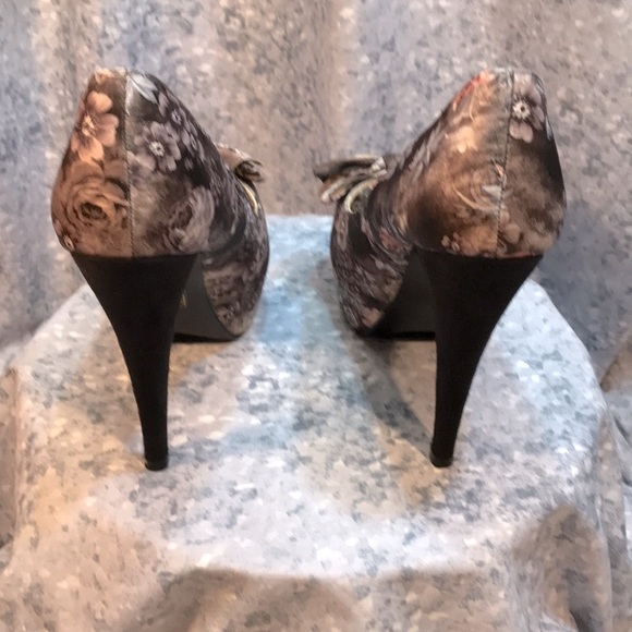 ANNA Shoes Floral Platform 5” Heels Size 8.5 medium - Picture 4 of 5